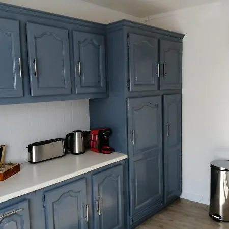 Appartement 800m De La *